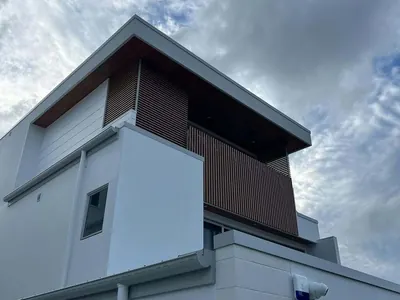 Woodonali woodgrain aluminium on a building facade — Facades project