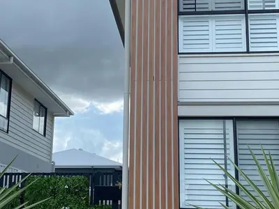 Woodonali woodgrain aluminium on a building facade — Facades project
